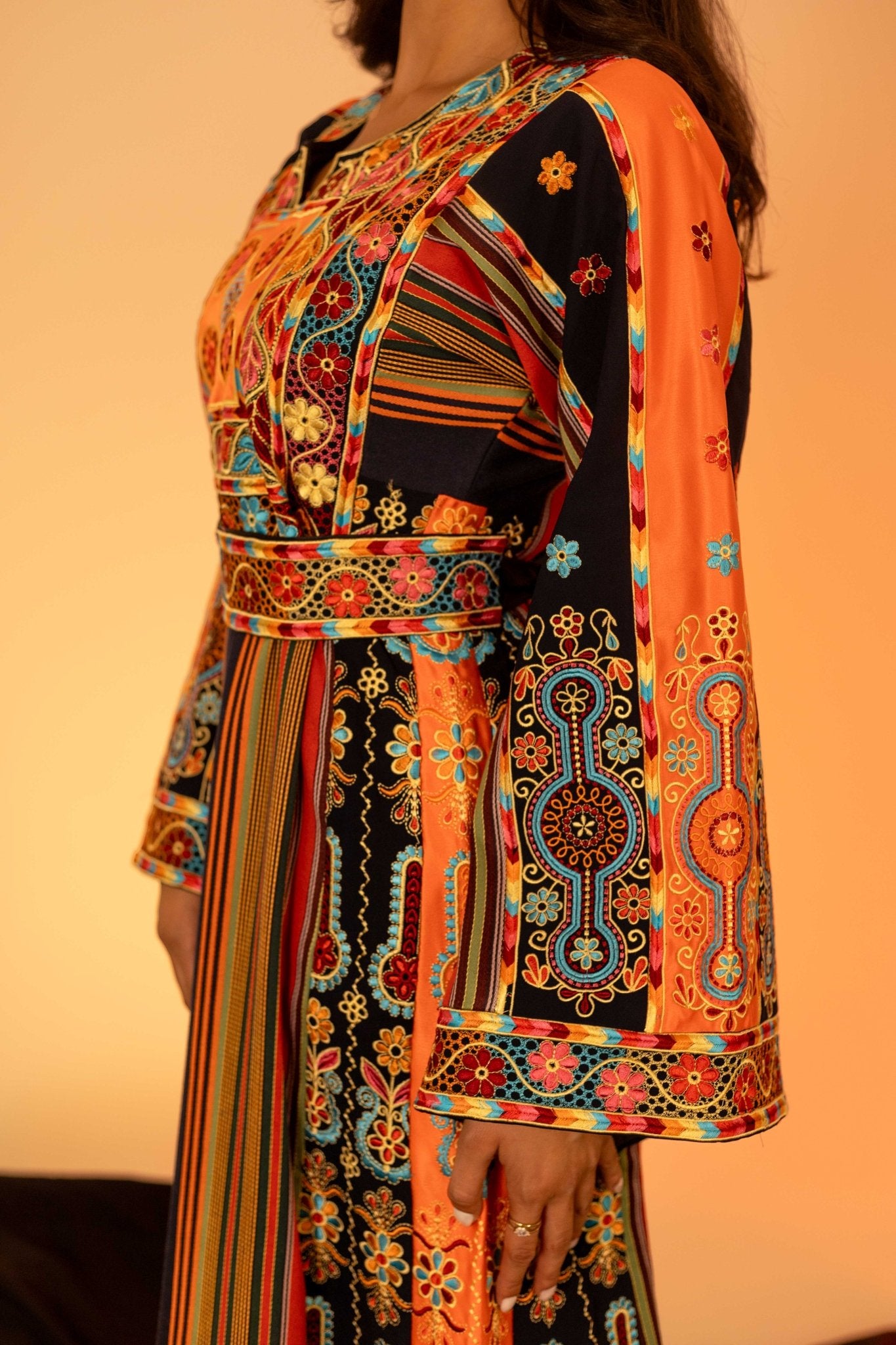 The Majdalawi Traditional Palestinian Thobe Dress - Deerah