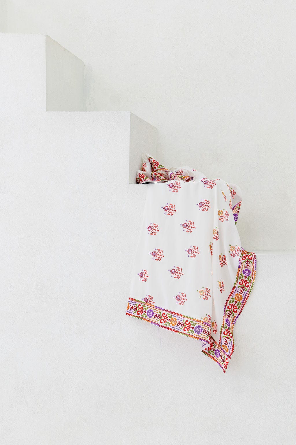 Traditional Embroidered Palestinian Shawl Head Dress - Deerah