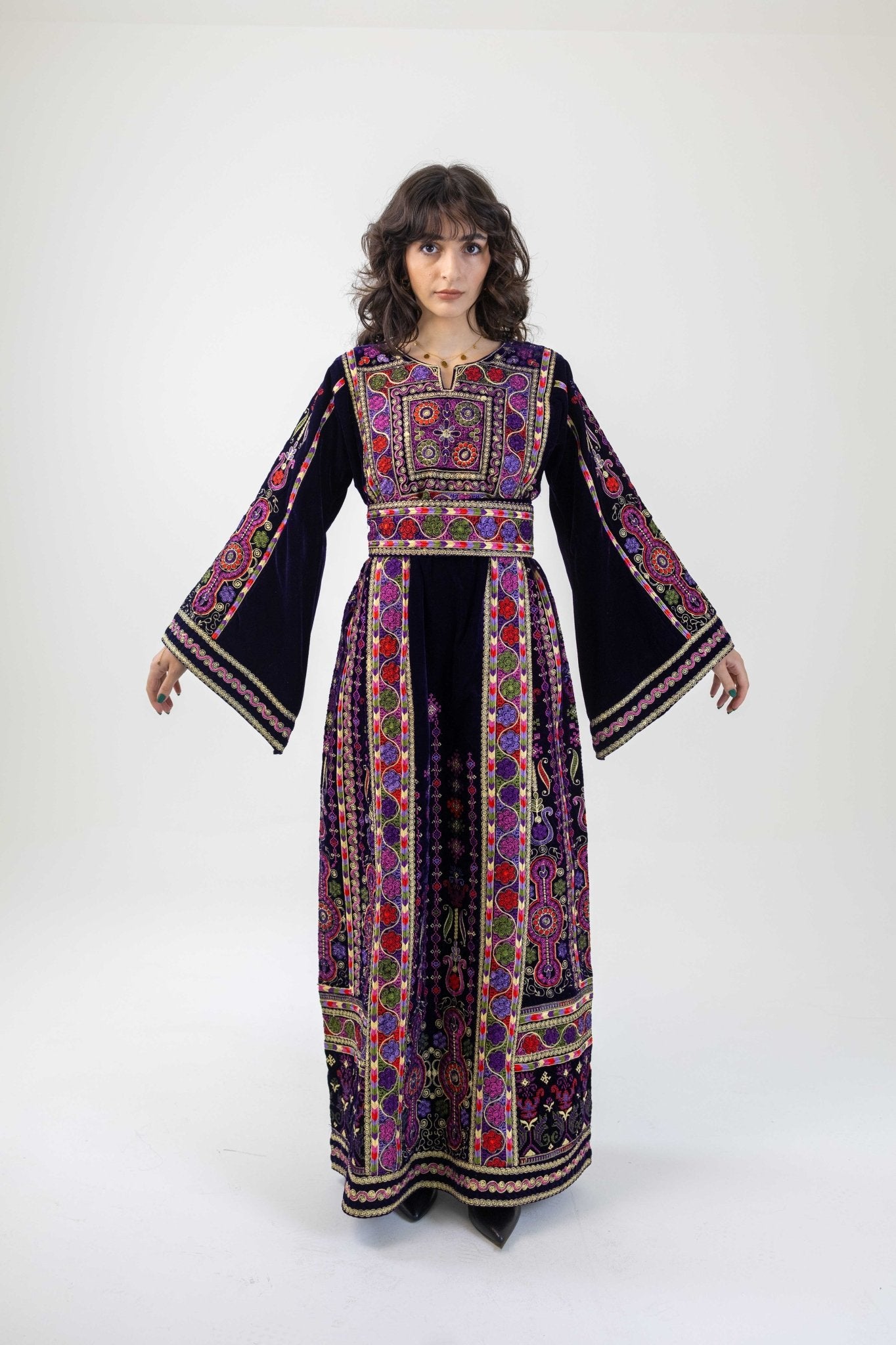 Violet Velvet Palestinian Malaka Thobe - Deerah