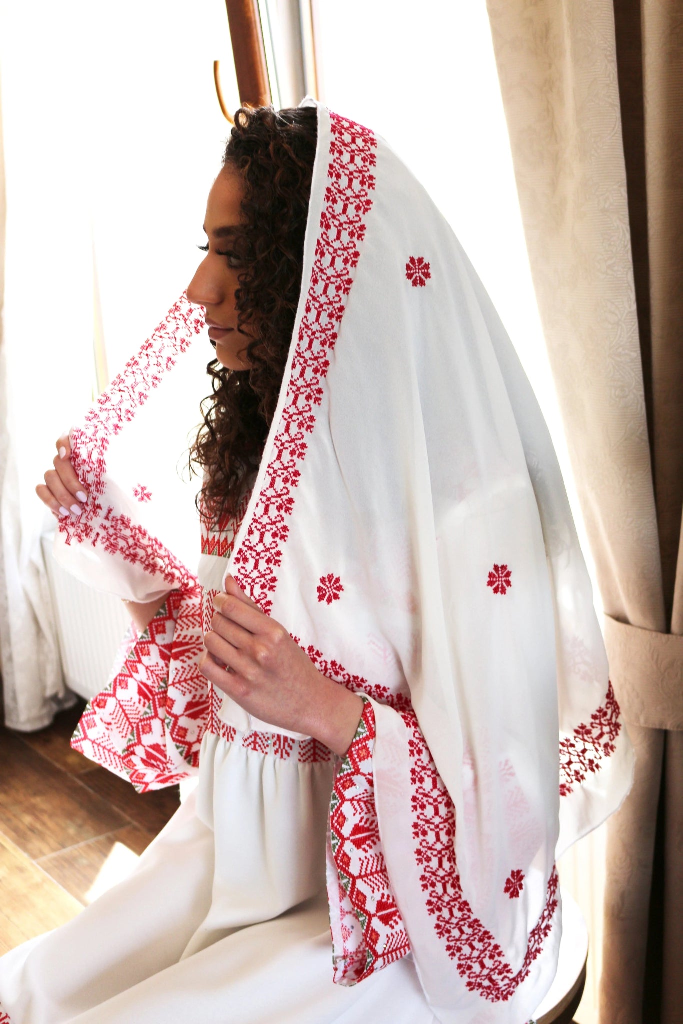 Red Hand - Embroidered Wedding Shawl - Deerah