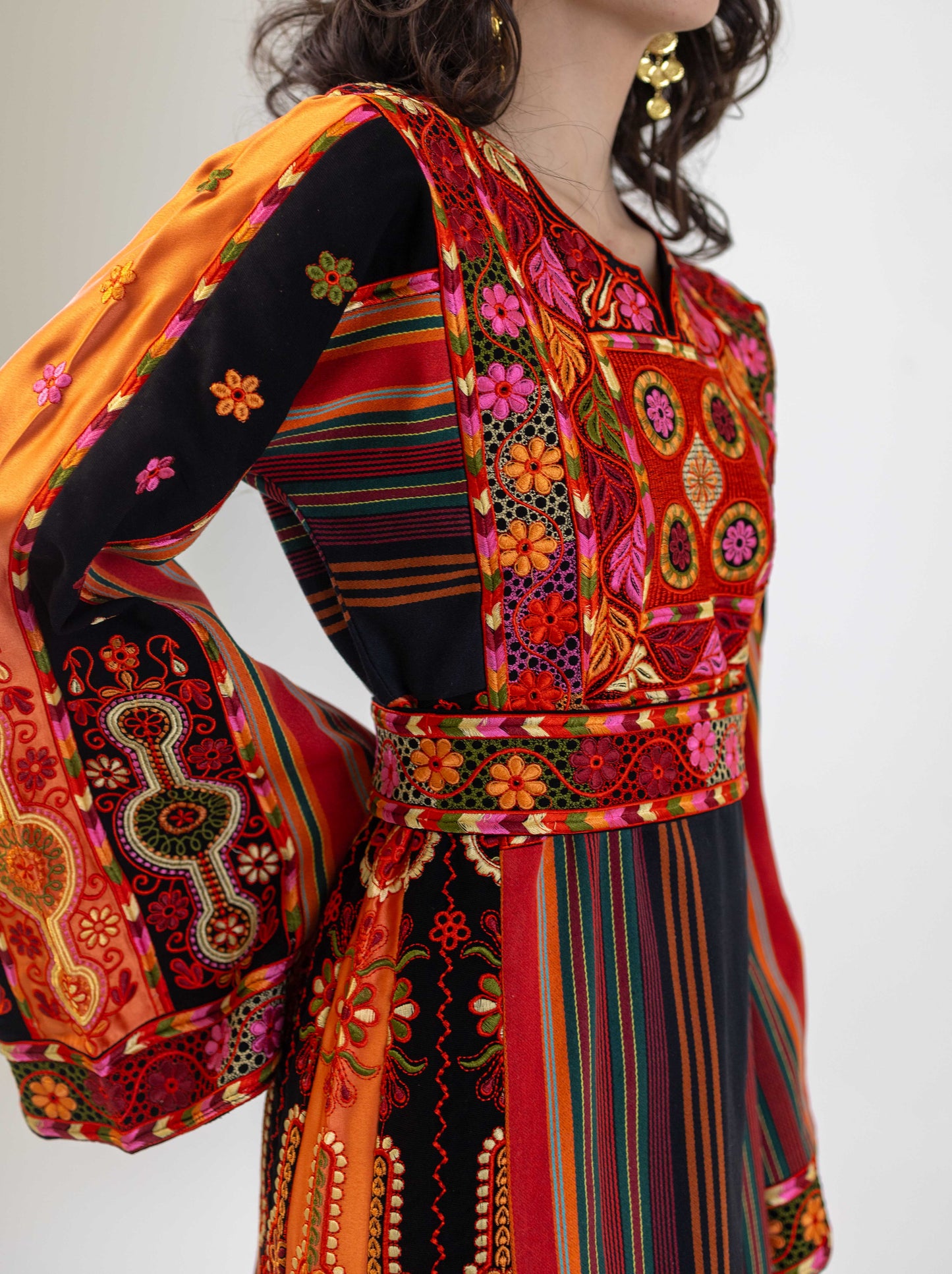 The Majdalawi Traditional Palestinian Thobe Dress Deerah