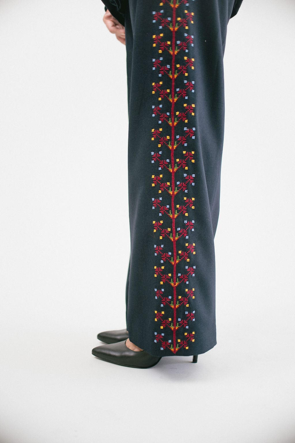 Embroidered Wide Leg High-Waist Pants - Deerah