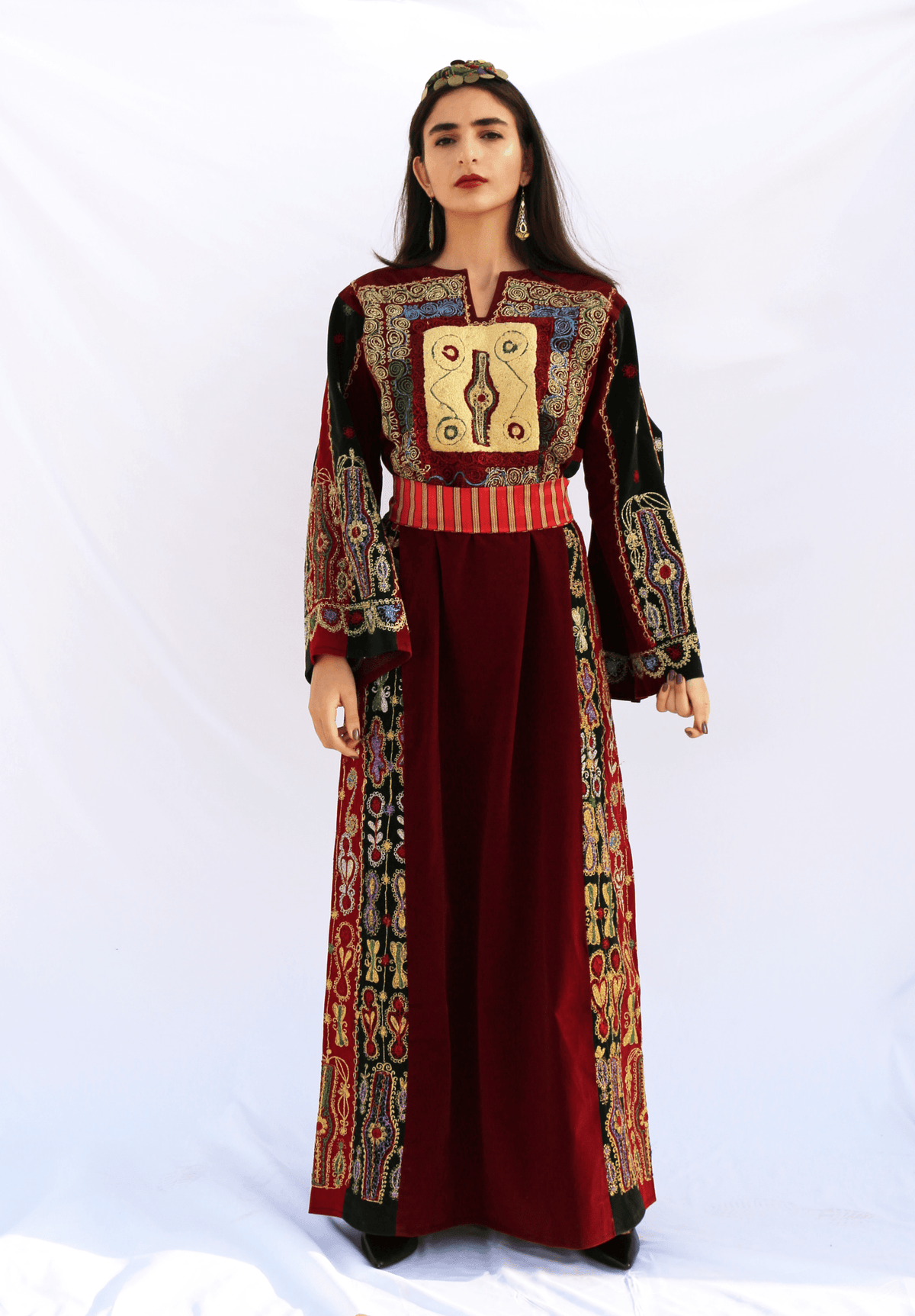 Malaka - Hand Embroidered Tahreera Palestinian Dress Thobe - Deerah