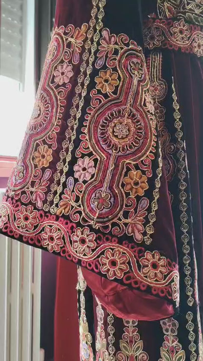 The Traditional Malaka Thobe