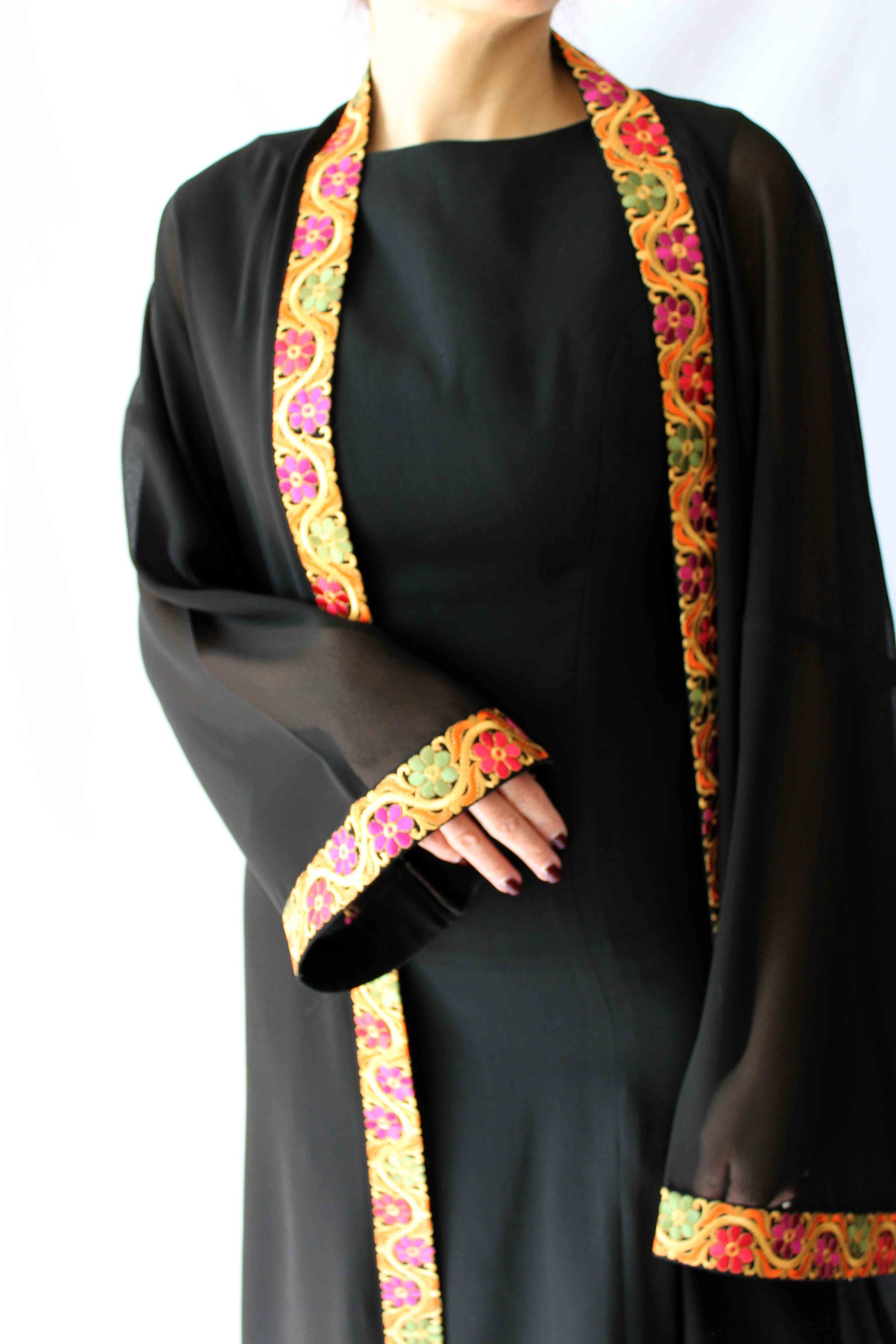 Sandra Embroidered Abaya Deerah