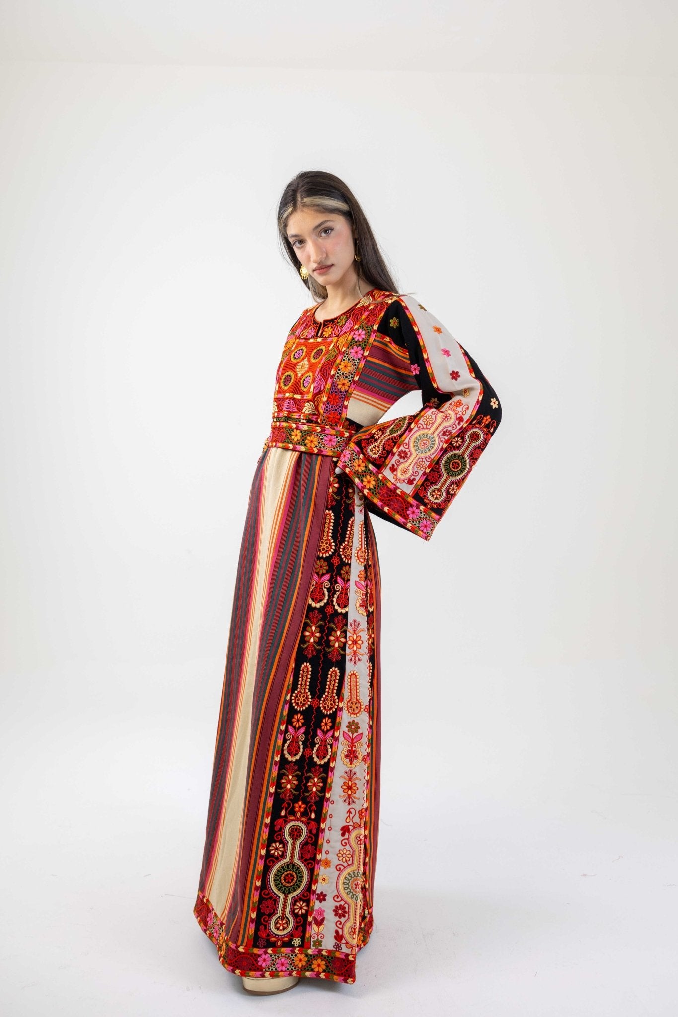 The Majdalawi Traditional Palestinian Thobe Dress - Deerah