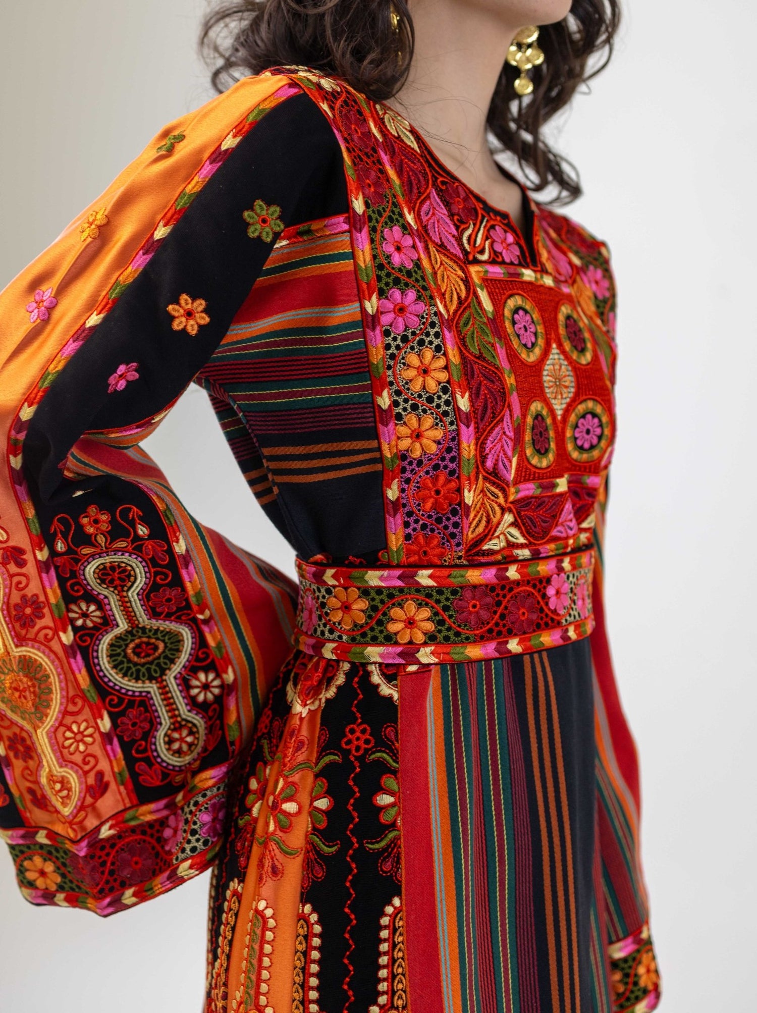 The Majdalawi Traditional Palestinian Thobe Dress - Deerah