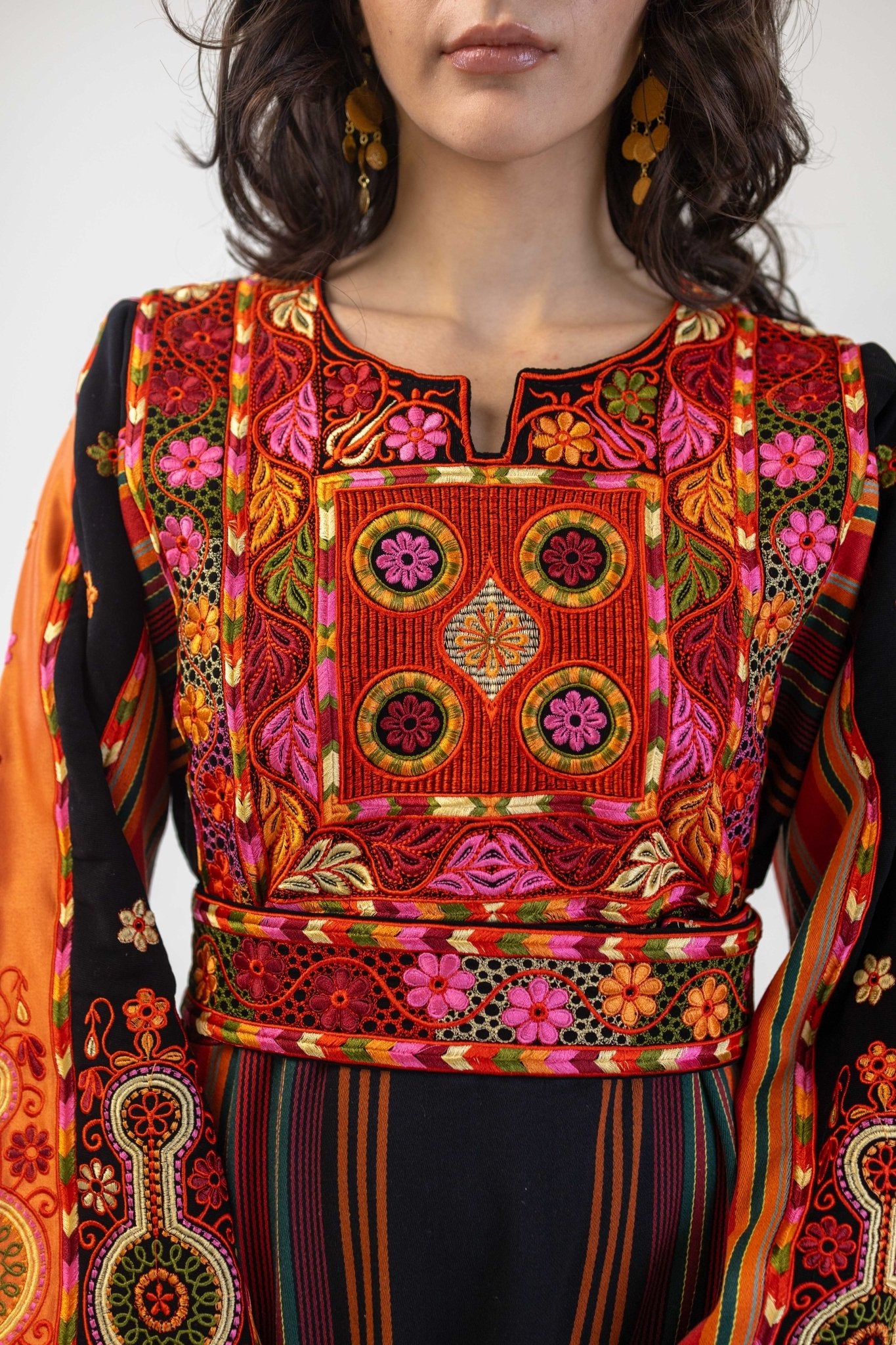 The Majdalawi Traditional Palestinian Thobe Dress - Deerah