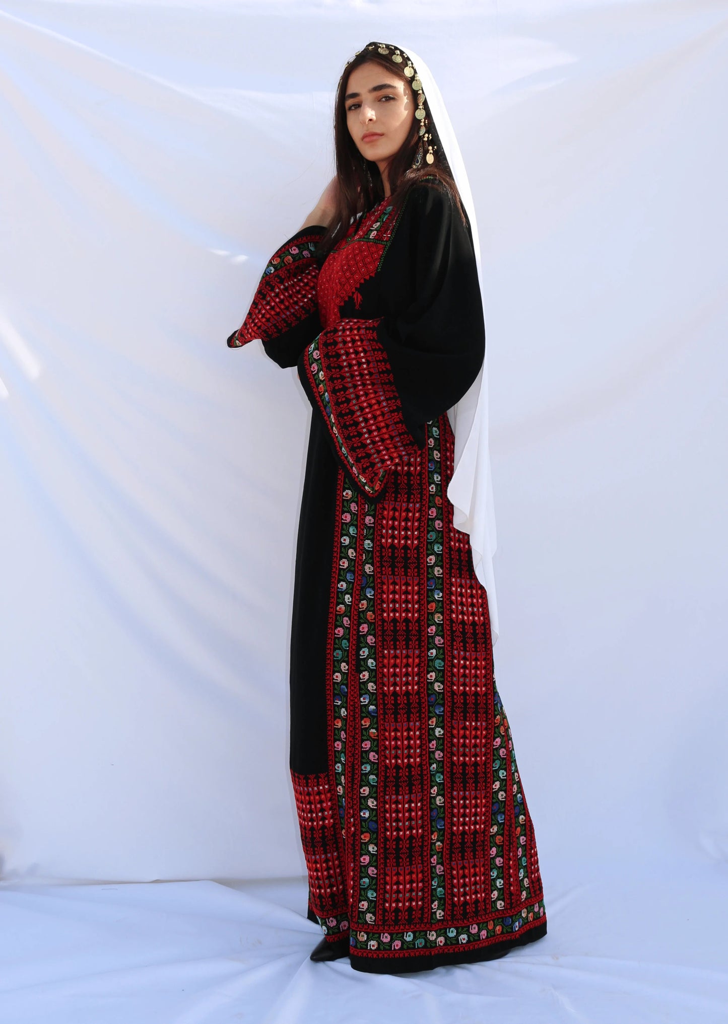 Laila - Hand Embroidered Traditional Palestinian Dress Thobe - Deerah