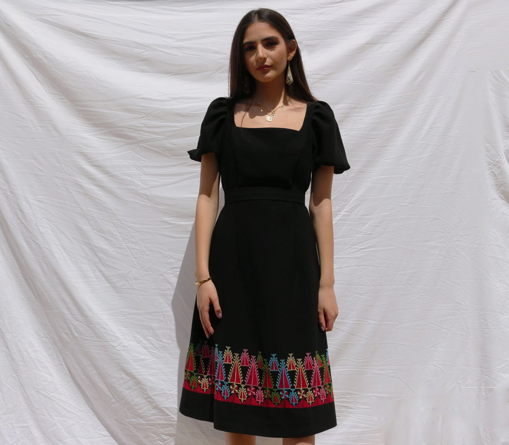 Hand-Embroidered Below Knee Simple Black Dress Hand-Embroidered Below Knee Simple Black Dress